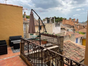 UNE TERRASSE SUR LES TOITS